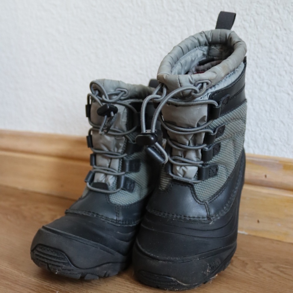 The north face  boots Size 13